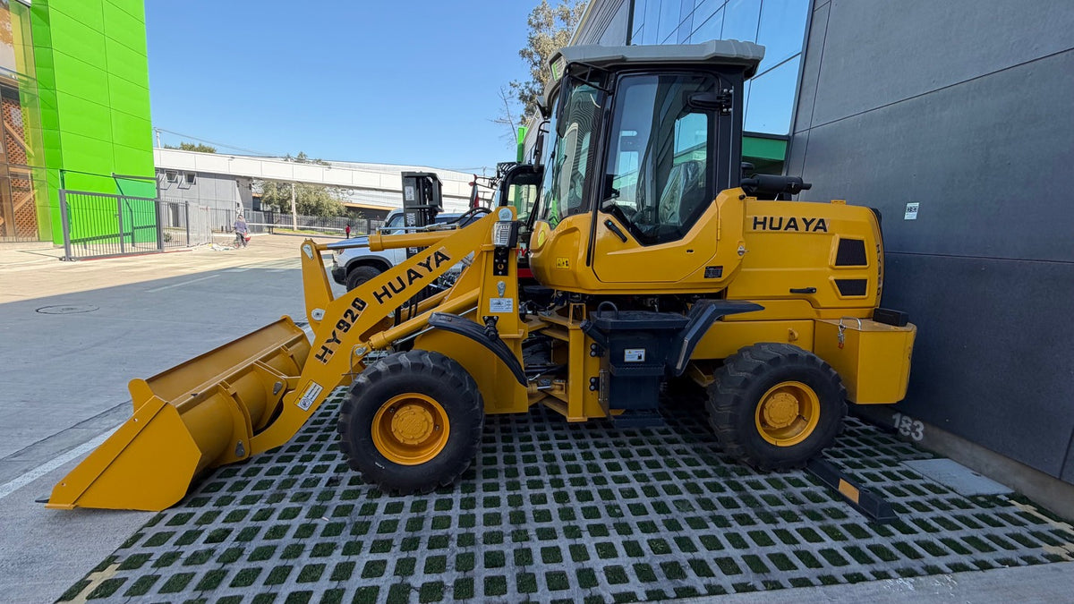 Cargador Frontal 1.700 kgs HUAYA